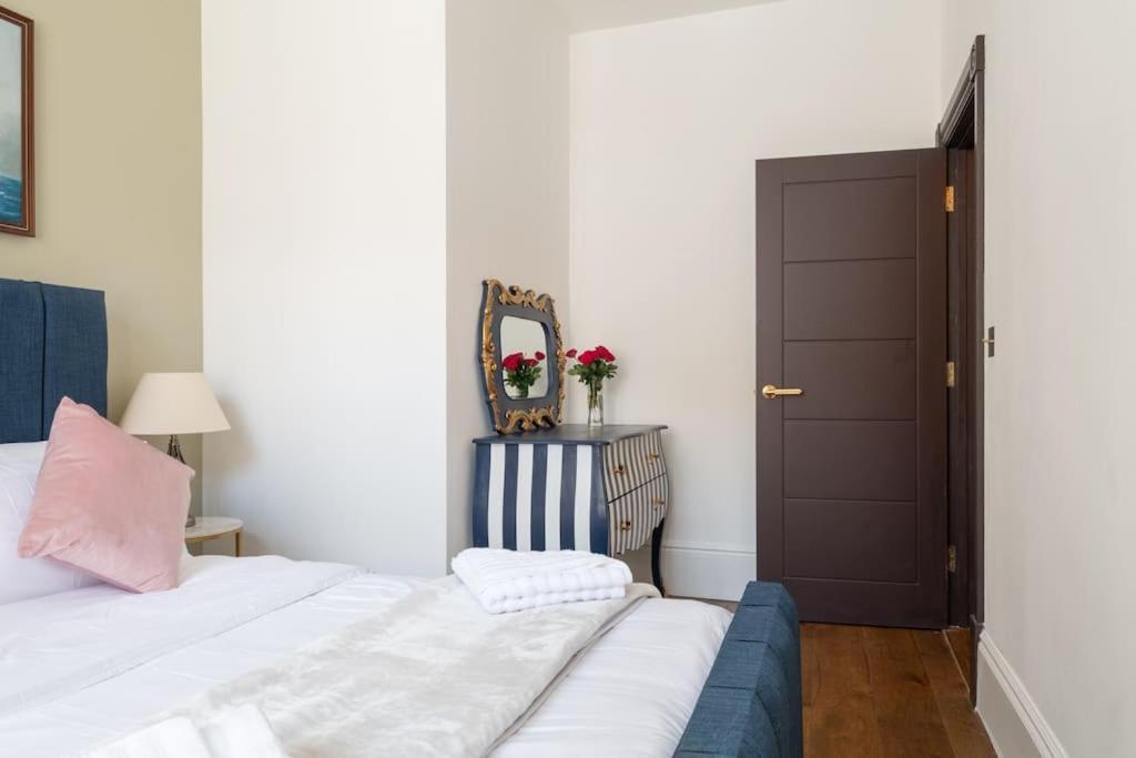 Stylish Beachfront Bolthole With Stunning Sea Views And Luxury Touches Herne Bay Esterno foto