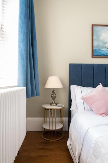 Stylish Beachfront Bolthole With Stunning Sea Views And Luxury Touches Herne Bay Esterno foto