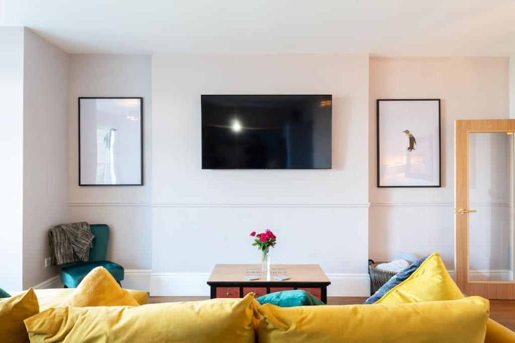 Stylish Beachfront Bolthole With Stunning Sea Views And Luxury Touches Herne Bay Esterno foto
